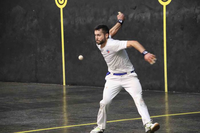 Zubizarretari jantzi dio txa 31 1568573500679