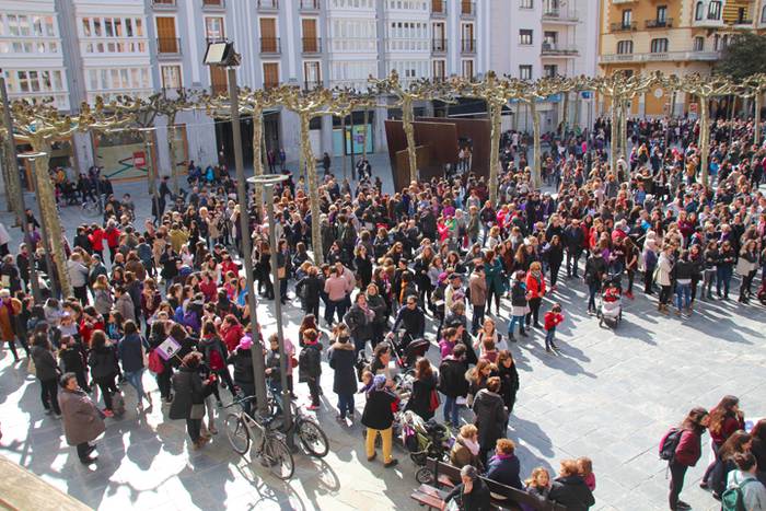 Egunerokorik ez, emakumerik  10 1520518225637