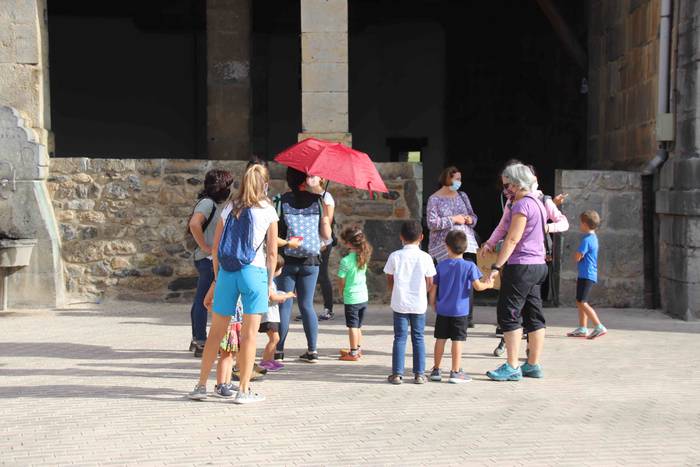 Jolasean, herriko ondarea ez 2 1597572635849