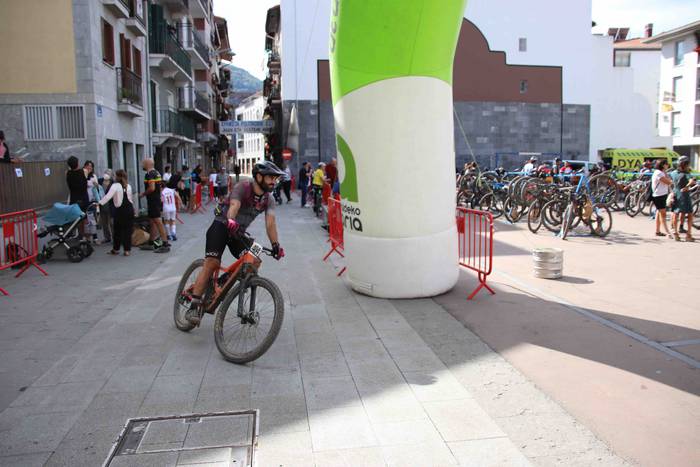 Irrintzi Txirrindularitza El 42 1633182229614