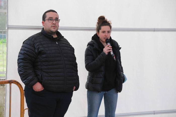 "Azti, prest, irribarra!" 16 1647719508570