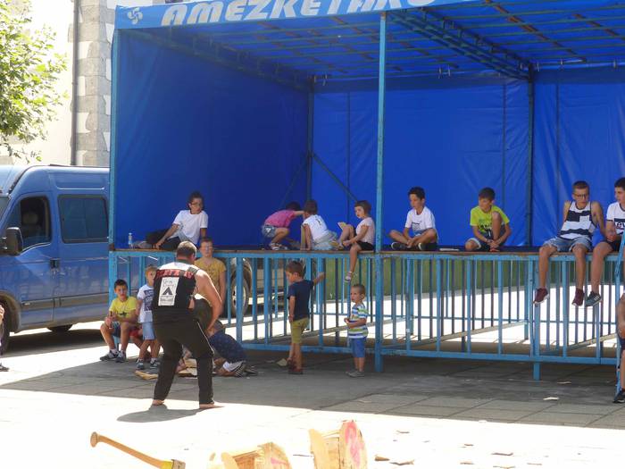 Kultura edo kirola, guztiak  120 1535470182950