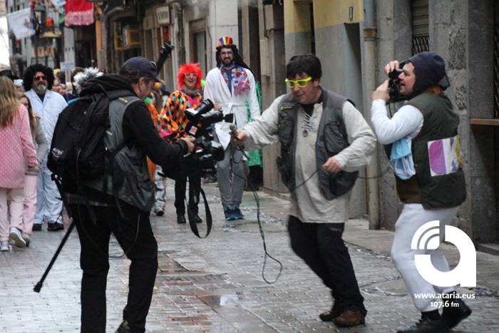 Pijamen iraultzak hartu du T 5 1488099882943