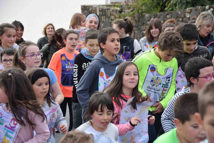 Eskuz esku ibili dute lekuko 26 1555085930451