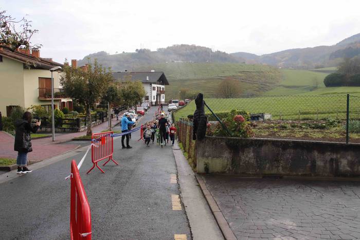 Ume krosa egin dute Amasako  8 1636802233249