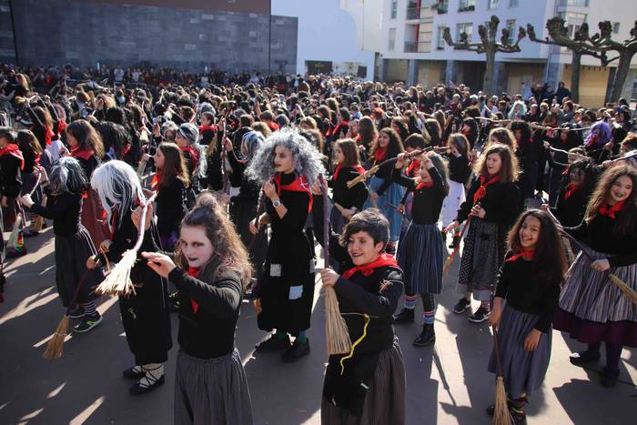 Lamiak, sorginak eta iratxoa 44 1582223396076