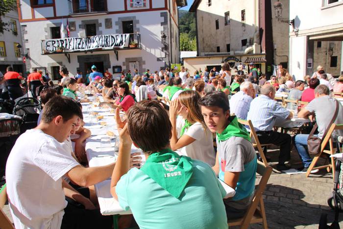 Giro beroa, festetako egun handian 47 1475154663314