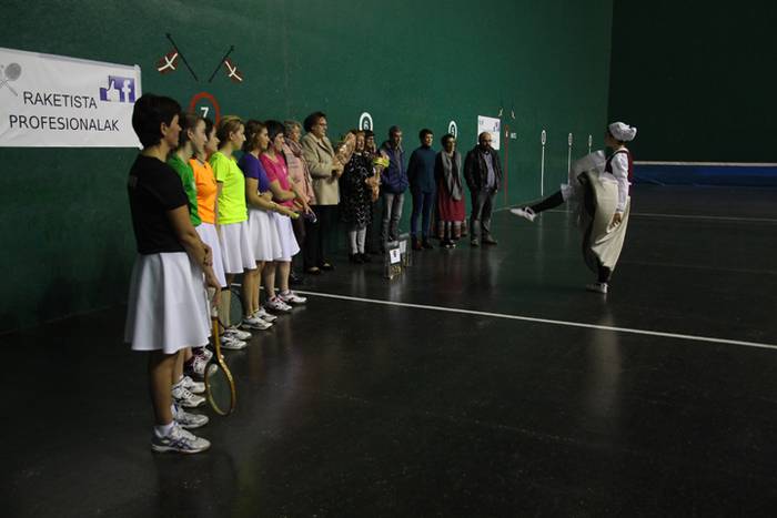 Emakume, raketista eta profe 73 1511035436071