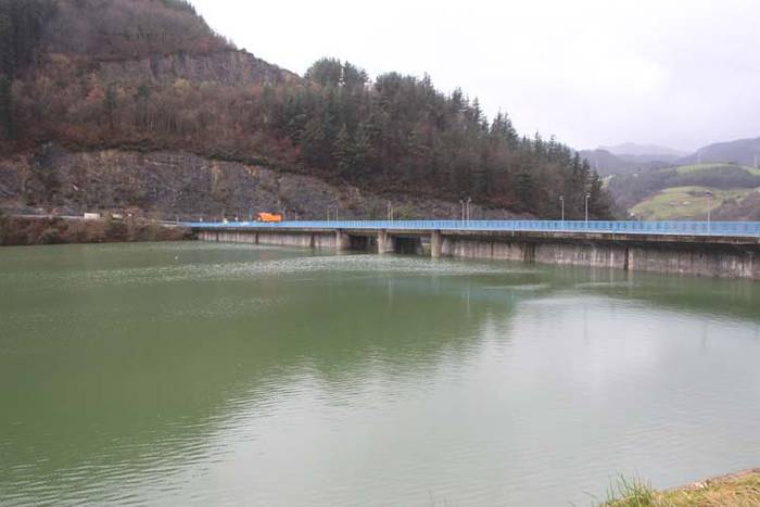 Ibiur urtegia guztiz beteta  3 1519146747402