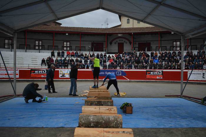 Zaleen indarraz ekin dio Arr 6 1552831993211