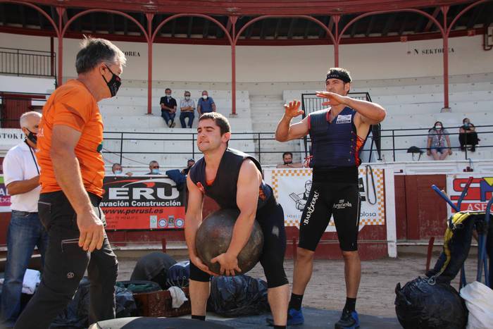 Izetatarrek jantzi dute txap 7 1624130514005