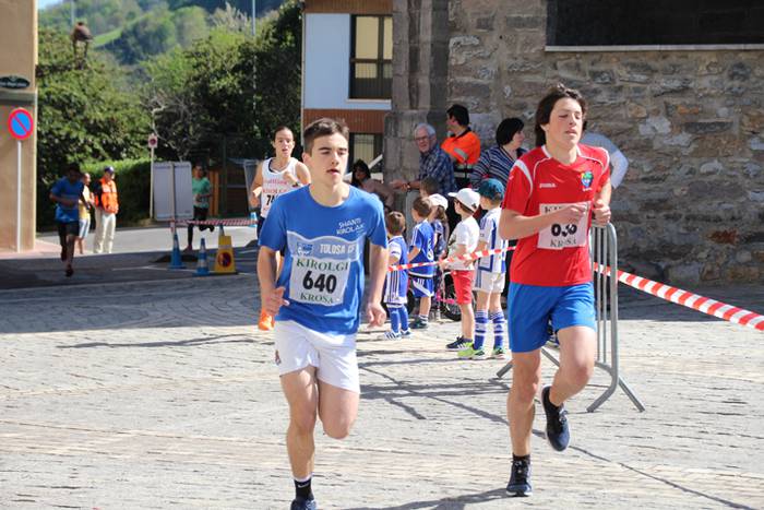 Haur, gazte eta heldu krosea 89 1491742304602