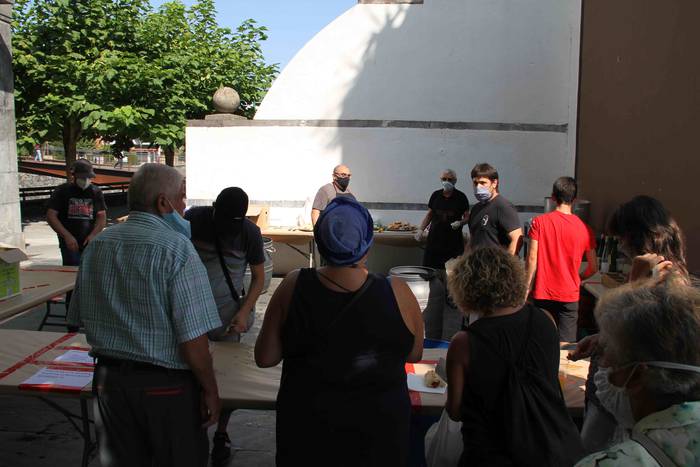 Zilarrezko urteurrenean, ino 25 1599914662643