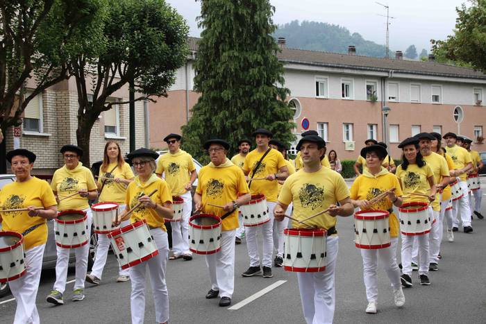 Danbor hotsek hartu dute Ama 25 1562504174348