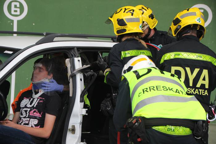 Erreskate lanetan aritu dira 35 1501937678266