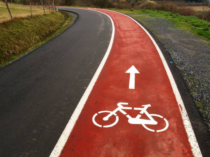 Plaza oinezkoentzat bihurtzeko planari eta bizikleta bidezko mugikortasun proiektuari ekarpenak egiteko aukera