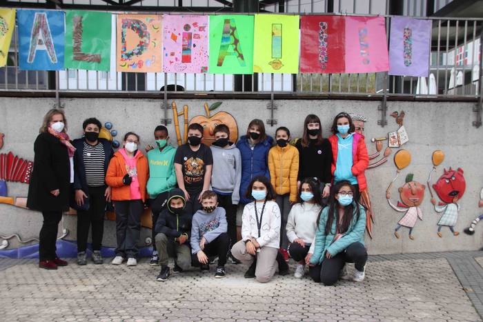 Herriko ikastetxeek 'Euskara 10 1607009871952