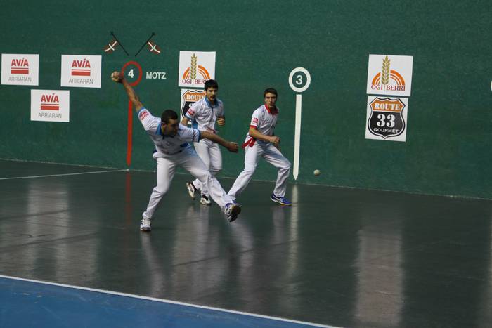 Migel Soroa esku pilota txap 6 1488654880602