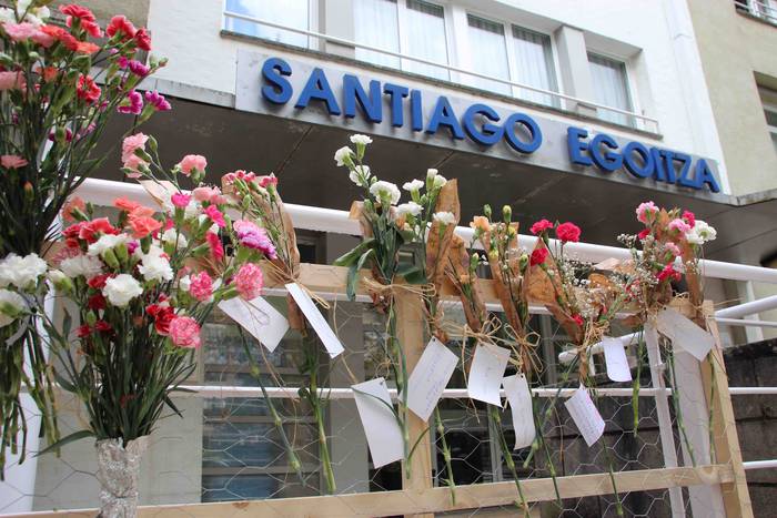 Esker hitzak, loreekin 1 1592050813182