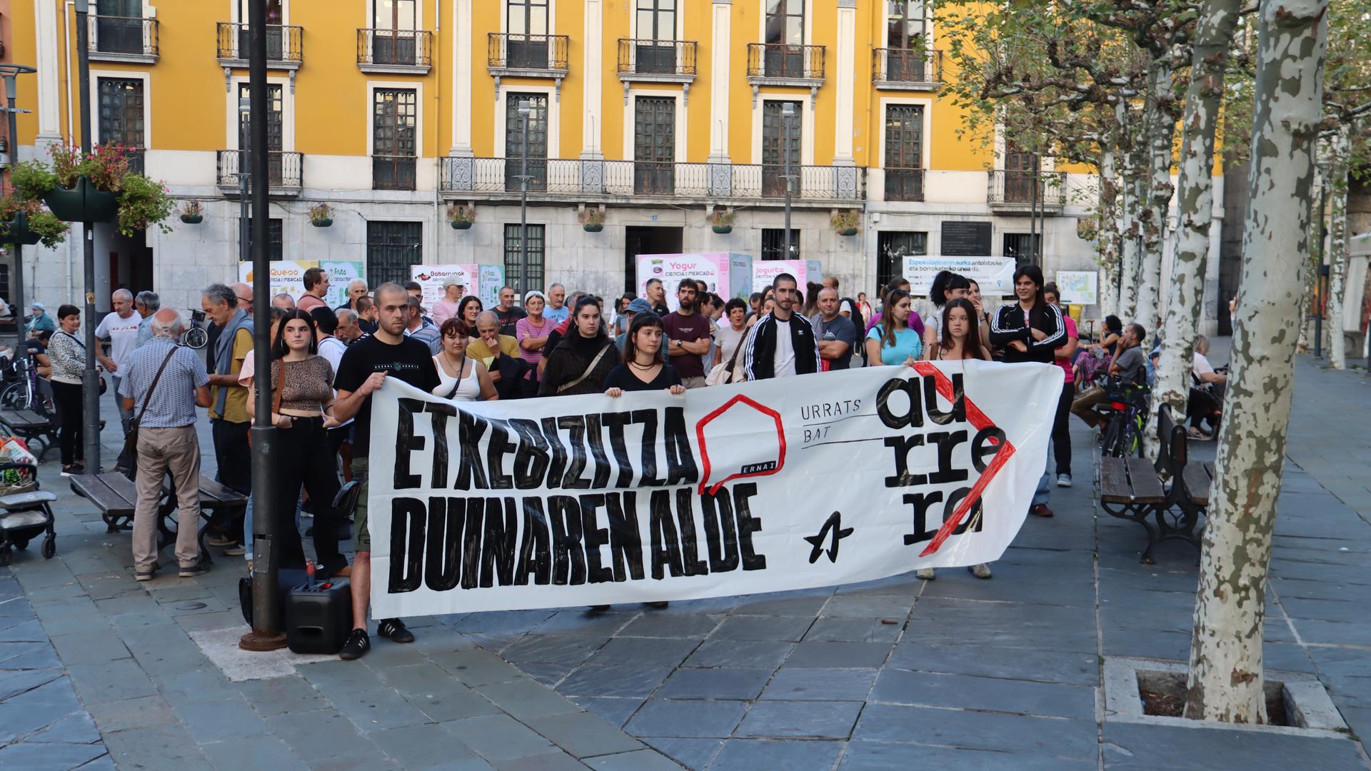 Etxebizitza duinaren alde eta ultraeskuinaren aurka mobilizatu da Ernai