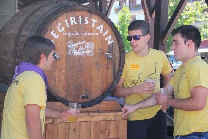 Kuadrillak bapo jarri dira I 77 1502547215236