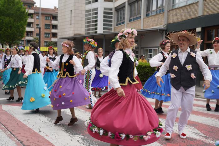 Ehunka oin eta arnas bakarra