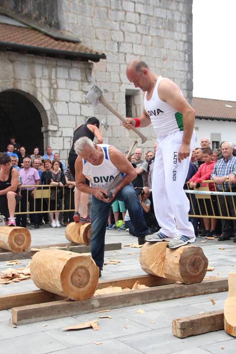 Abaltzisketa San Joan festak aizkora 4 1466947526671