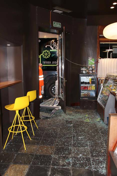 Tolosako hirubusak istripua  18 1642670954301