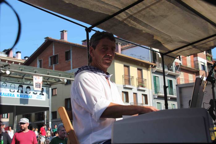 Bero sargoria, sagardoz bust 62 1532982329140