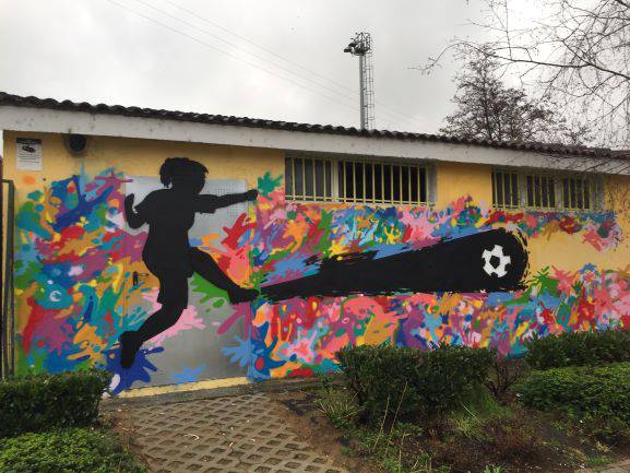 Danenako murala margotu dute Gaztezuloko kideek