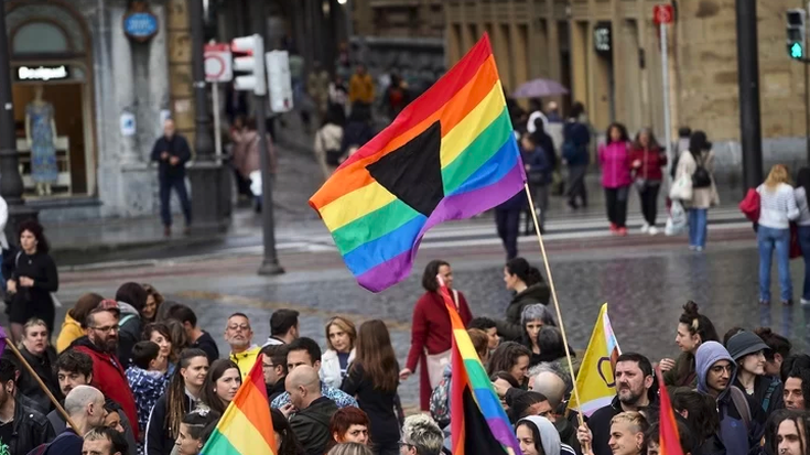 Tolosako Udalak bat egin du gaurko Ikusgarritasun Lesbikoaren Egunarekin