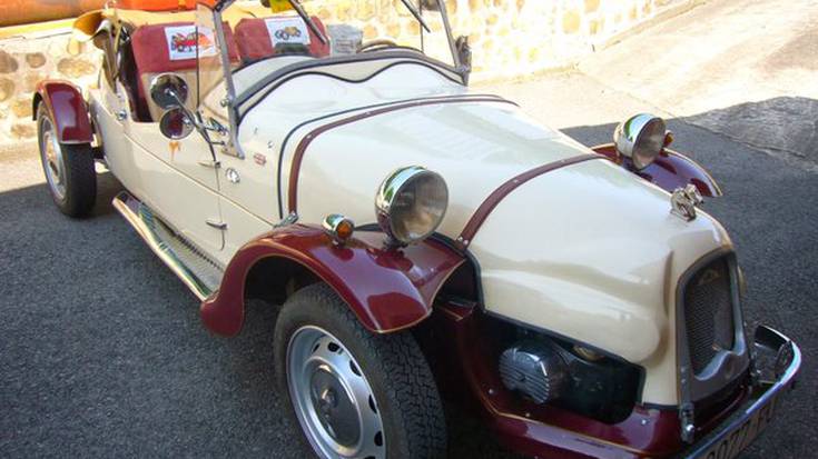 Moto eta kotxe klasikoen erakusketa