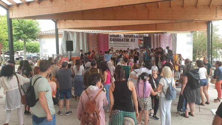 Festa giroan eman die ongietorria saharar haurrei