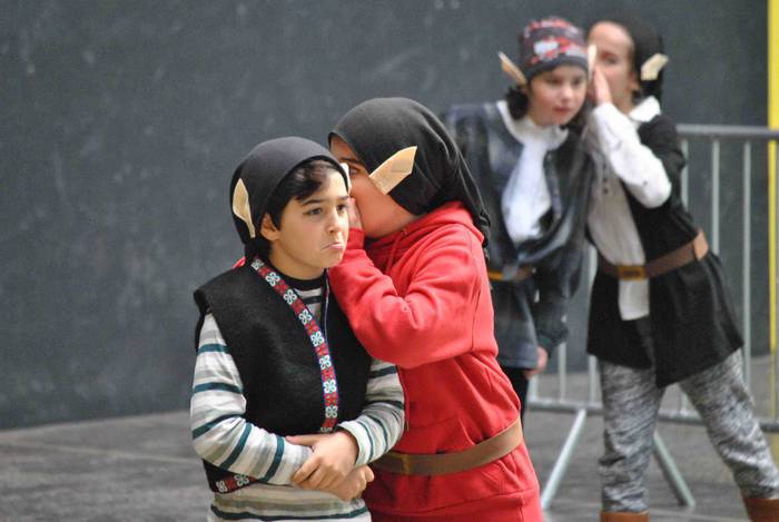 Euskal mitologiaz jantzi da  29 1582282576775