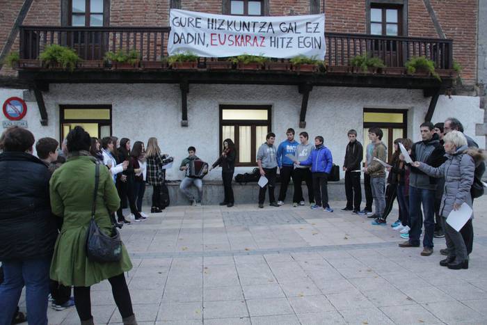 Euskararen Eguna Altzon 2015, gazteek antolatuta 7 1449249359423