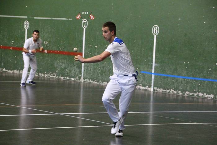 Ostiralean hasiko da V. Intxaur Pilota Txapelketa