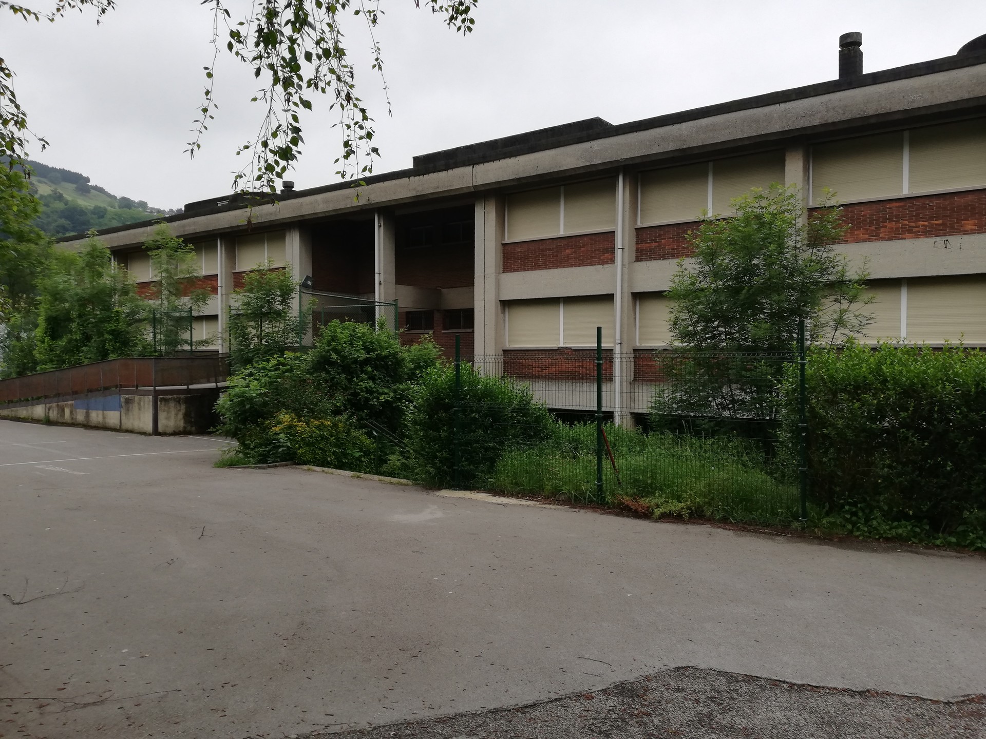 Ikastetxeak prest, inoizko ikasturte berezienari ekiteko