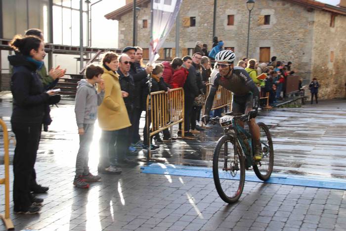 Eneko Gurrutxaga, Adunan ira 24 1574532566444