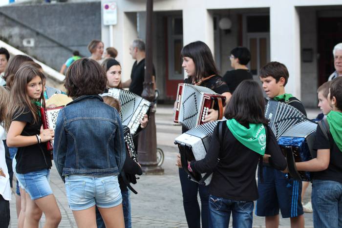 Irurako festak 2015 buruhandiak 24 1443465694623