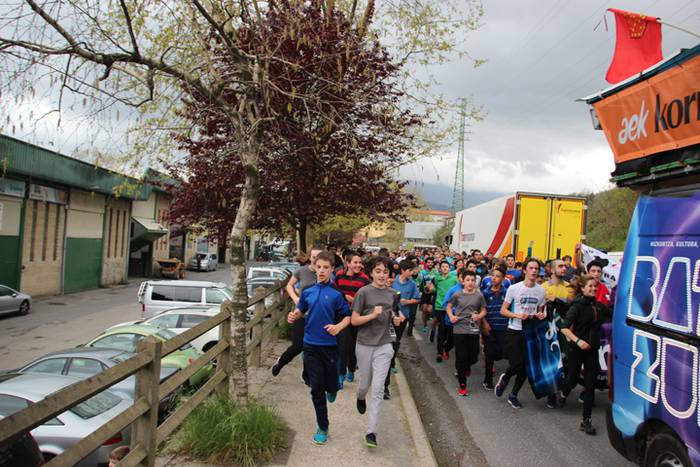 Euskararen ekilibristak 212 1491303312503