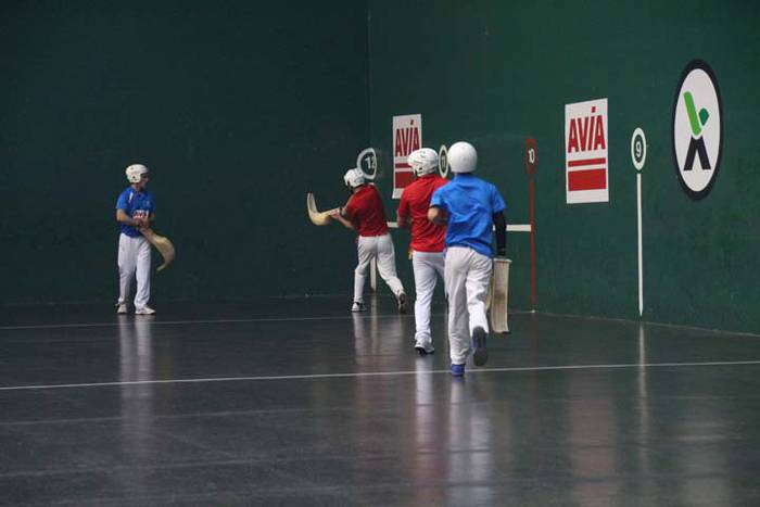 ZESTA PUNTA ELOLAREN OROIMEN 17 1512735374523