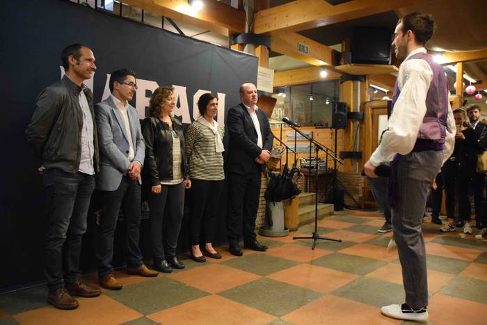 Hasi du HARAGIk bere festa T 1 1557428881106