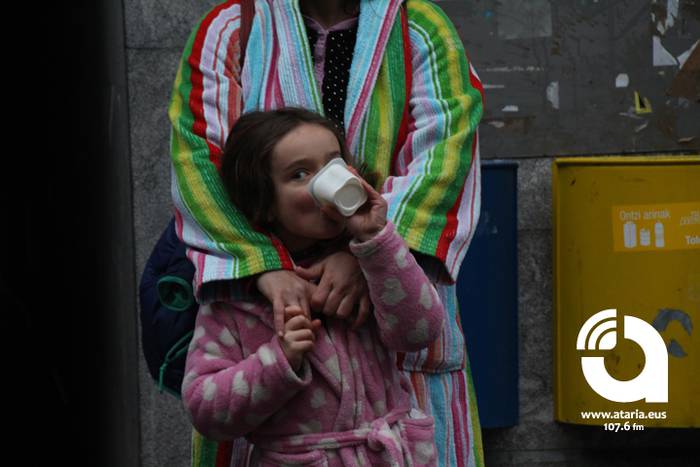 Pijamen iraultzak hartu du T 14 1488099935127