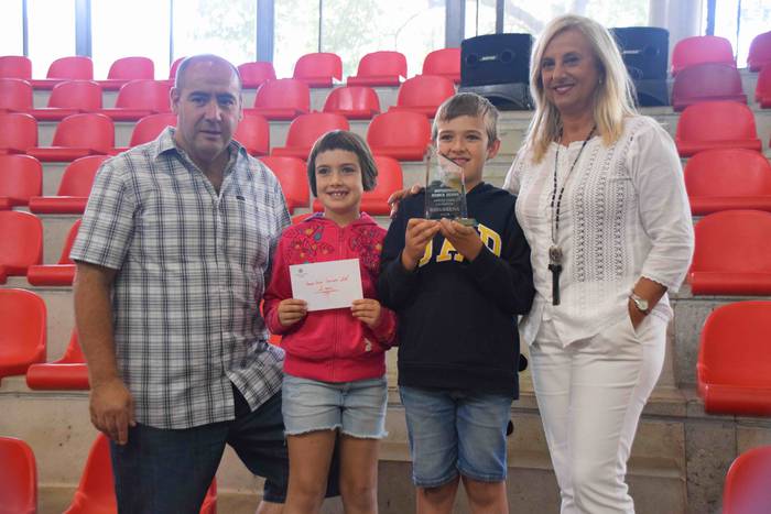 Jendetza mugitzen duen eguna 28 1538313278416