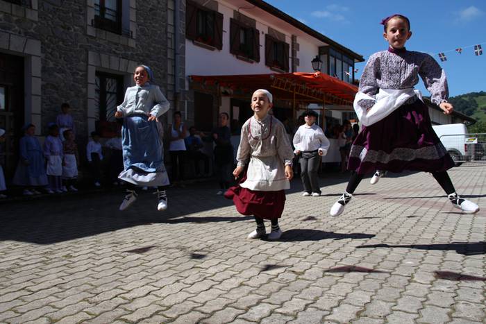 GOIAZKO ANDRA MARI JAIAK 201 28 1502631658178