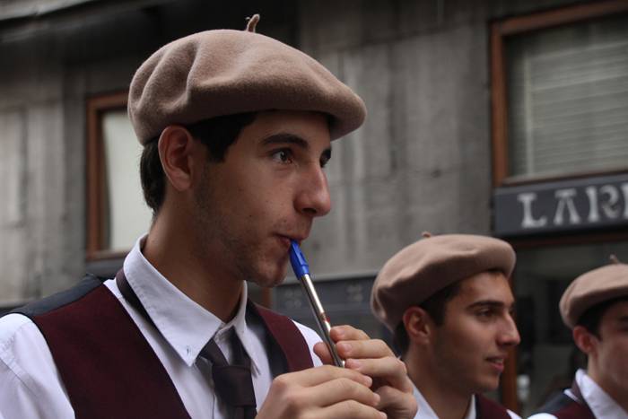 Lizarrez apaindutako kaleeta 217 1498481050483