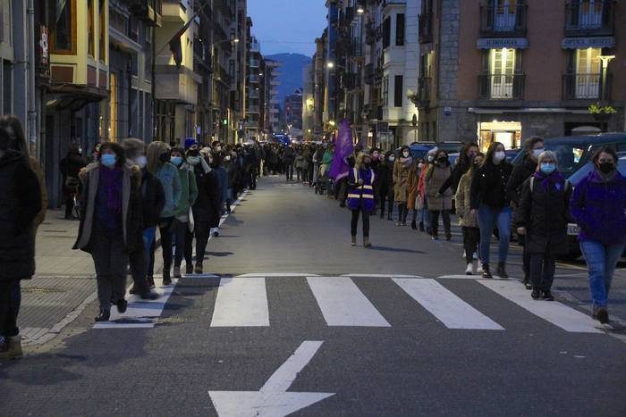 Emakumeek eskualdeko kaleak  47 1615231254345