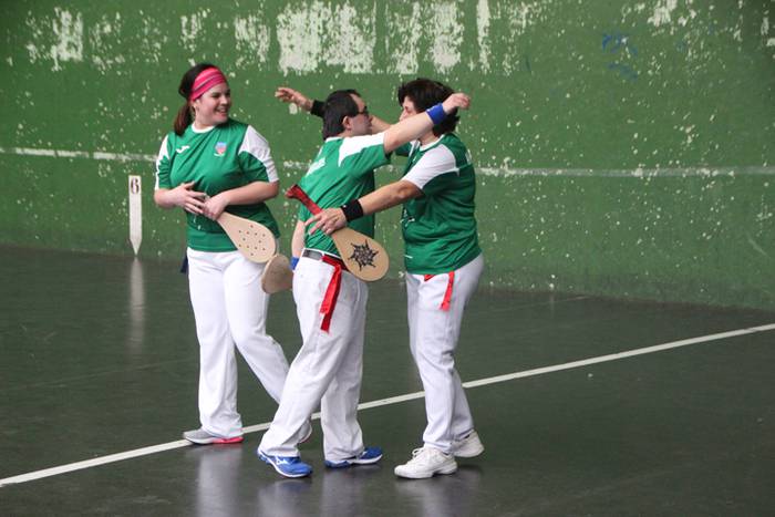 Behar Zana Emakumeen Pala Tx 14 1520711133476