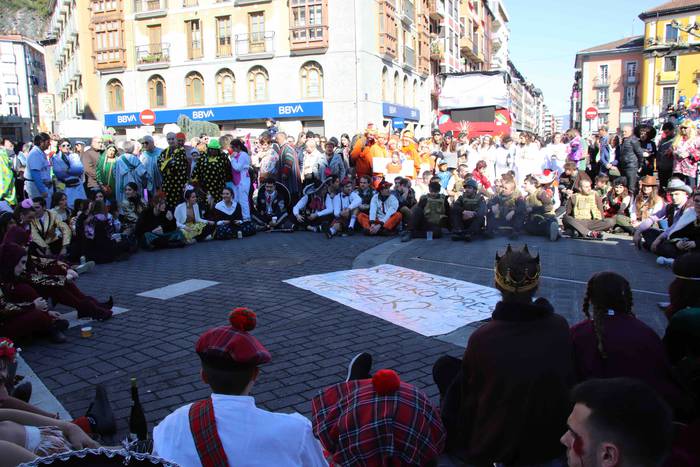 Karrozek planto egin dute 2 1582483493403