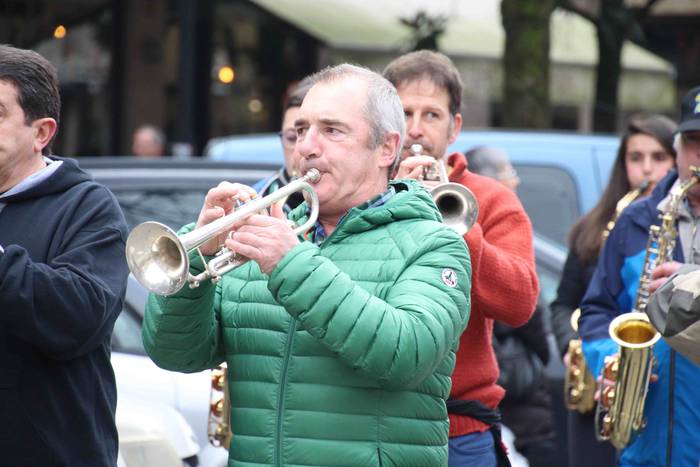 Bonberenea gaztetxearen 21. urteurrenean, txaranga 5 1545485572010